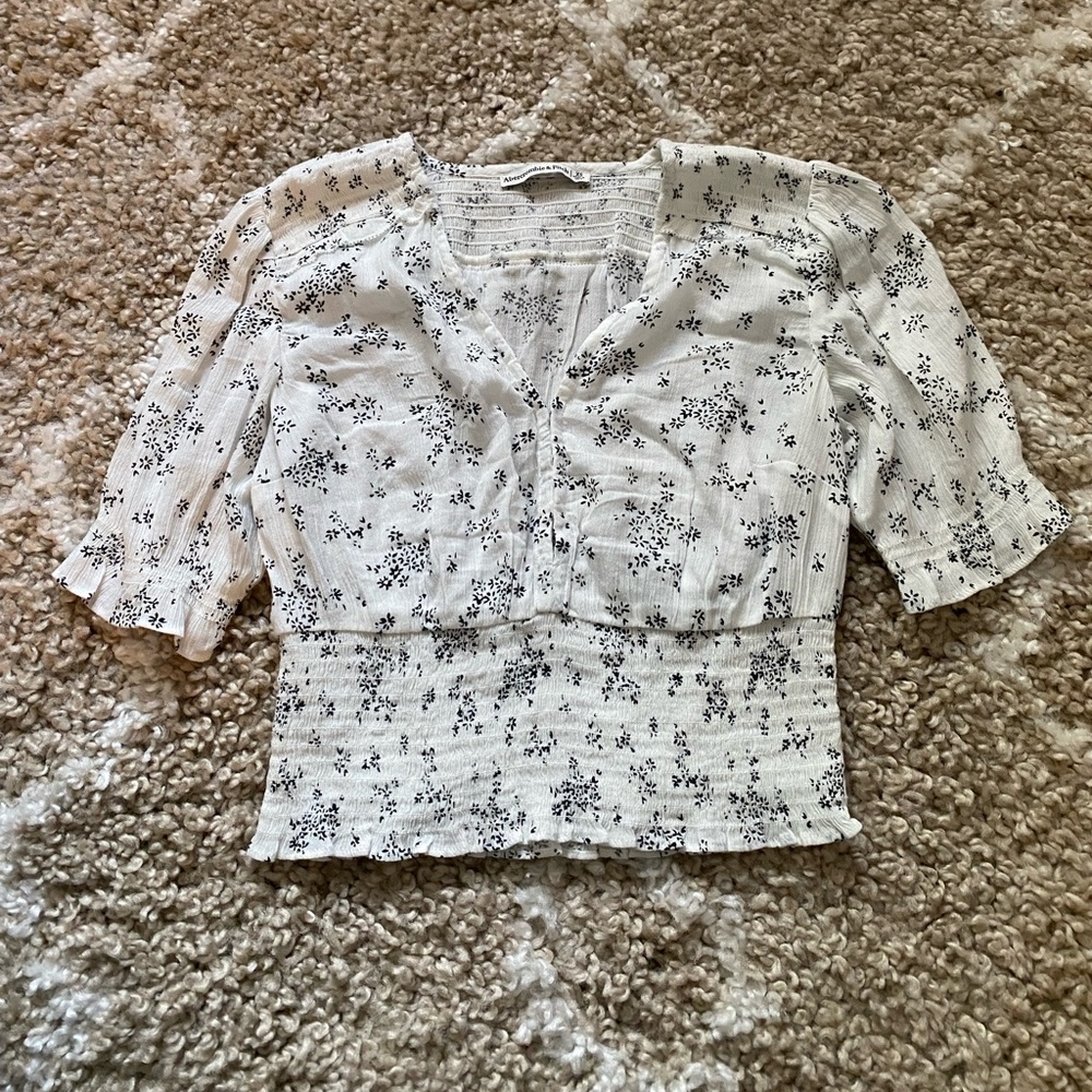 NWOT Abercrombie Smocked Blouse
